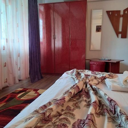 Hotel Elite Бэиле-Еркулане Экстерьер фото